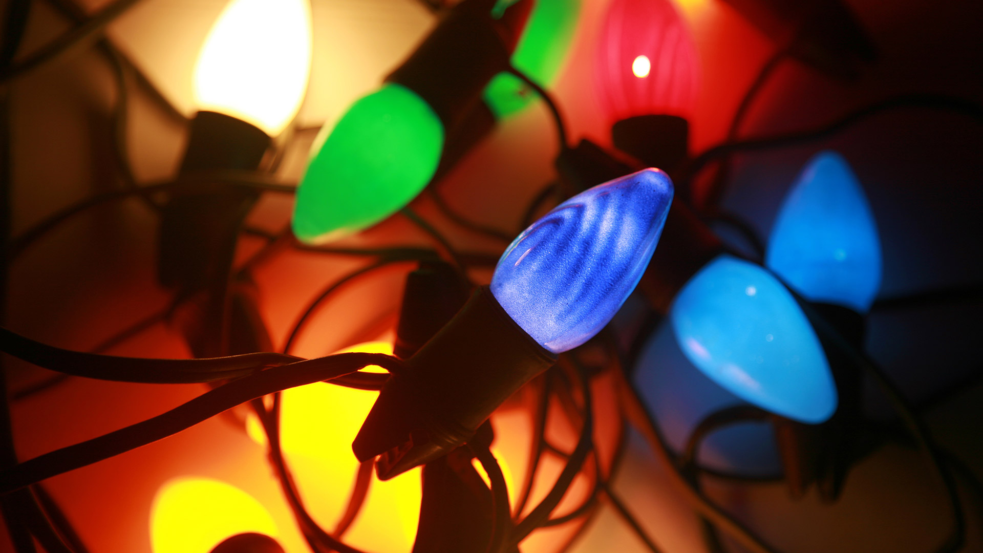 Do Yourself a Favor & Use LED Lights for Your Holiday Decorations